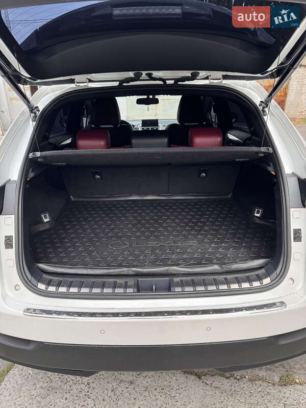 Внедорожник / Кроссовер Lexus NX 2014 в Днепре