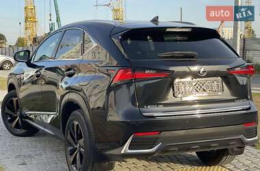 Позашляховик / Кросовер Lexus NX 2021 в 
