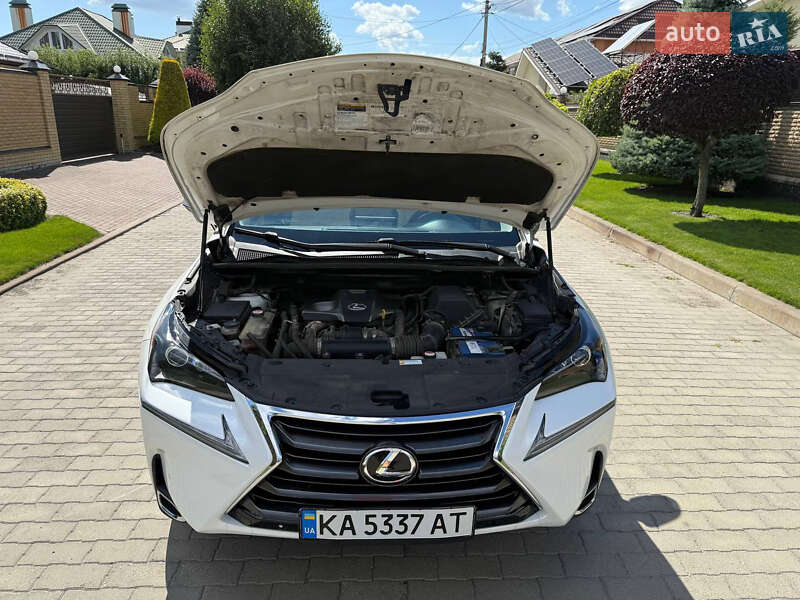 Позашляховик / Кросовер Lexus NX 2015 в Білій Церкві