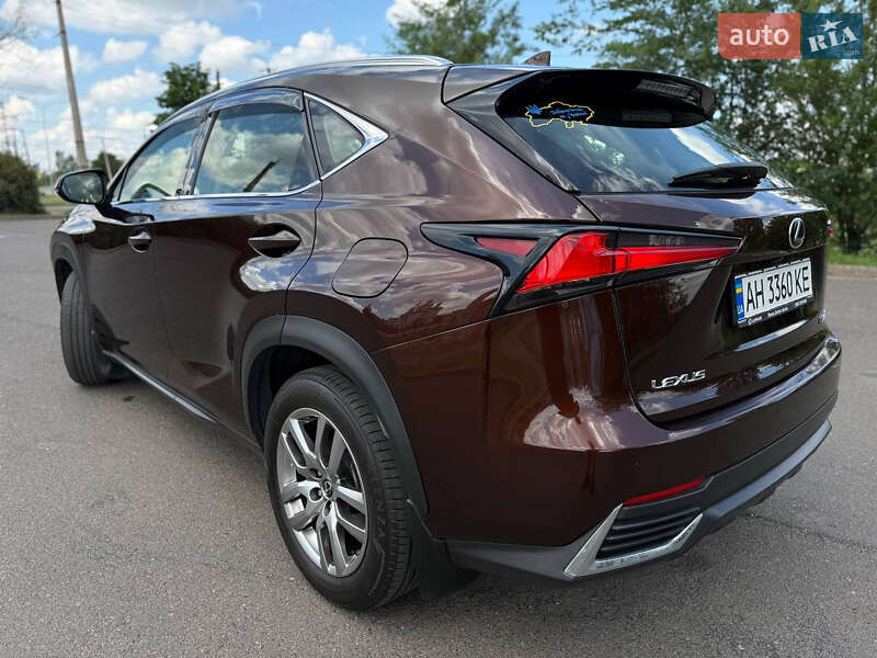 Позашляховик / Кросовер Lexus NX 2017 в Кривому Розі