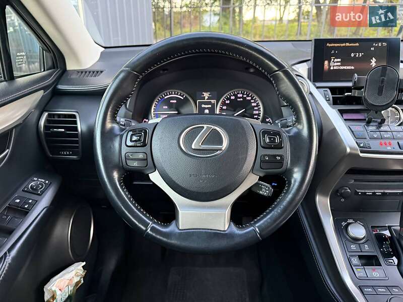 Внедорожник / Кроссовер Lexus NX 2014 в Хмельницком