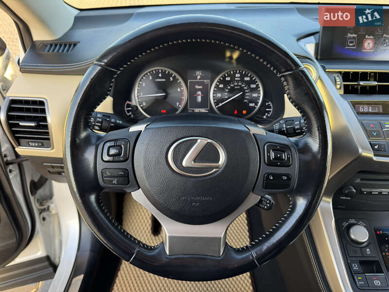 Позашляховик / Кросовер Lexus NX 2015 в Миколаєві