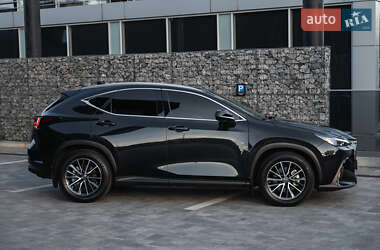 Внедорожник / Кроссовер Lexus NX 2022 в 