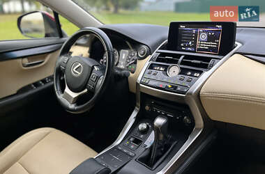 Позашляховик / Кросовер Lexus NX 2019 в 