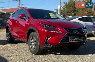 Позашляховик / Кросовер Lexus NX 2021 в 
