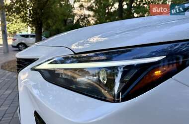 Позашляховик / Кросовер Lexus NX 2023 в 