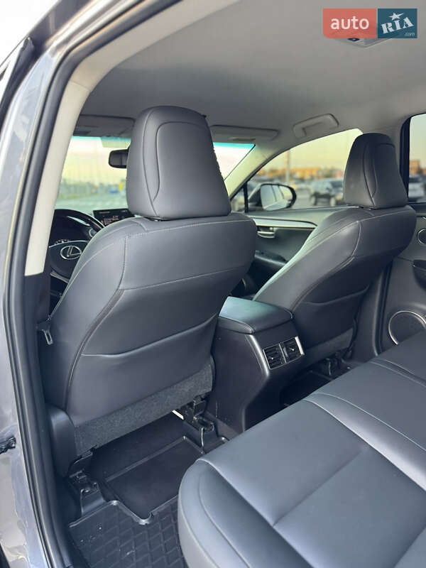 Внедорожник / Кроссовер Lexus NX 2016 в Виннице