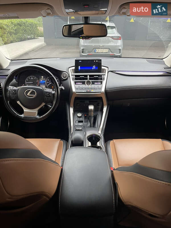 Позашляховик / Кросовер Lexus NX 2015 в Києві