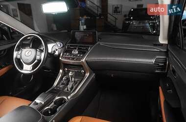 Внедорожник / Кроссовер Lexus NX 2018 в 
