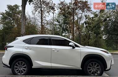 Внедорожник / Кроссовер Lexus NX 2018 в 