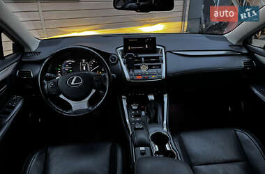 Позашляховик / Кросовер Lexus NX 2015 в 