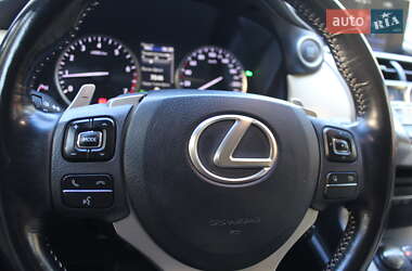 Позашляховик / Кросовер Lexus NX 2017 в 
