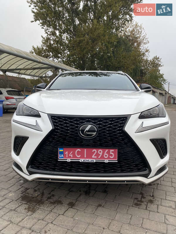 Lexus NX 2020