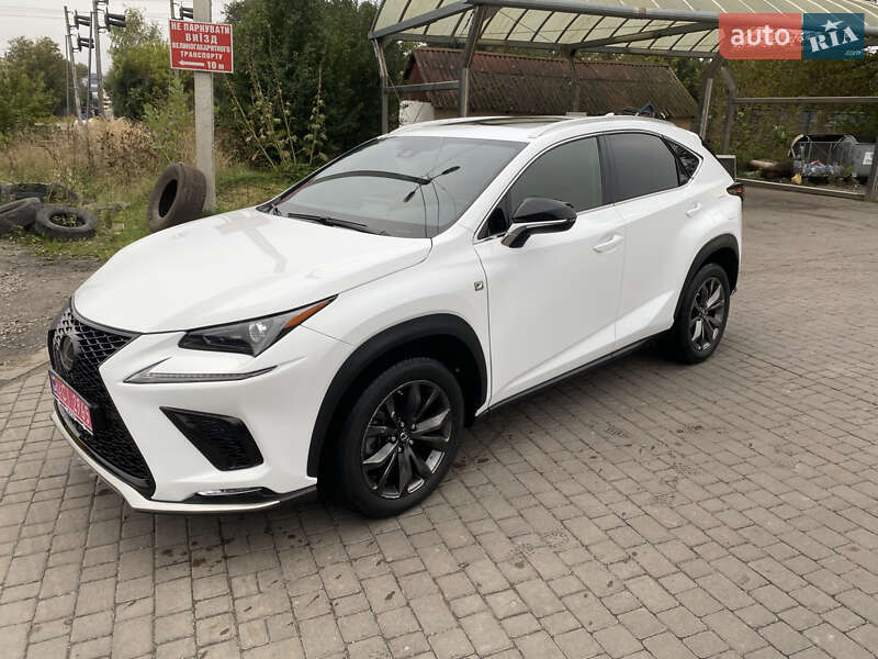 Позашляховик / Кросовер Lexus NX 2020 в Львові