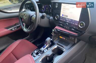 Позашляховик / Кросовер Lexus NX 2021 в 