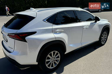 Позашляховик / Кросовер Lexus NX 2017 в 