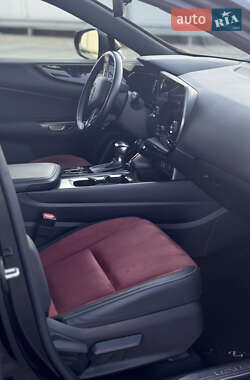 Внедорожник / Кроссовер Lexus NX 2022 в 
