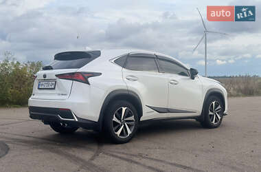 Внедорожник / Кроссовер Lexus NX 2017 в 