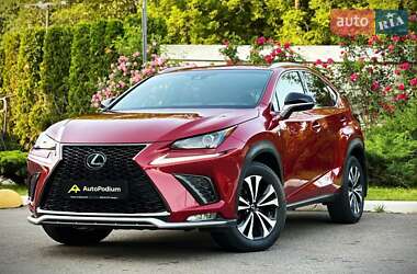 Позашляховик / Кросовер Lexus NX 2017 в 