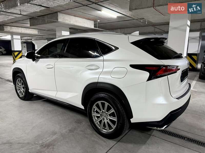 Позашляховик / Кросовер Lexus NX 2015 в Дніпрі
