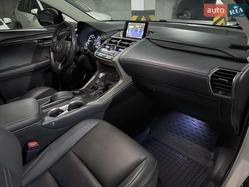 Позашляховик / Кросовер Lexus NX 2015 в Дніпрі