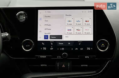Позашляховик / Кросовер Lexus NX 2022 в 
