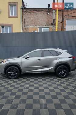Позашляховик / Кросовер Lexus NX 2014 в 