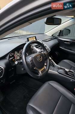 Позашляховик / Кросовер Lexus NX 2014 в 
