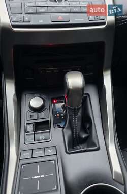 Позашляховик / Кросовер Lexus NX 2014 в 