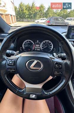 Внедорожник / Кроссовер Lexus NX 2016 в Ивано-Франковске