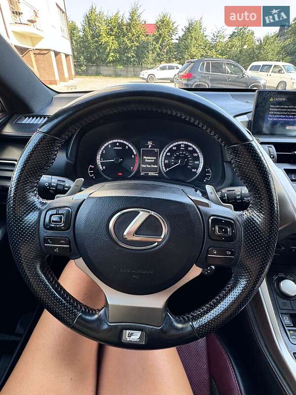 Внедорожник / Кроссовер Lexus NX 2016 в Ивано-Франковске