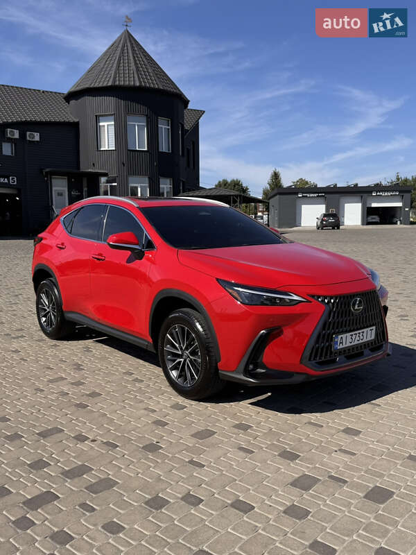 Lexus NX 2023