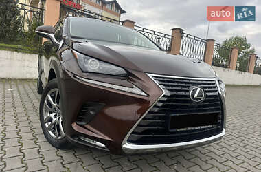 Позашляховик / Кросовер Lexus NX 2017 в 