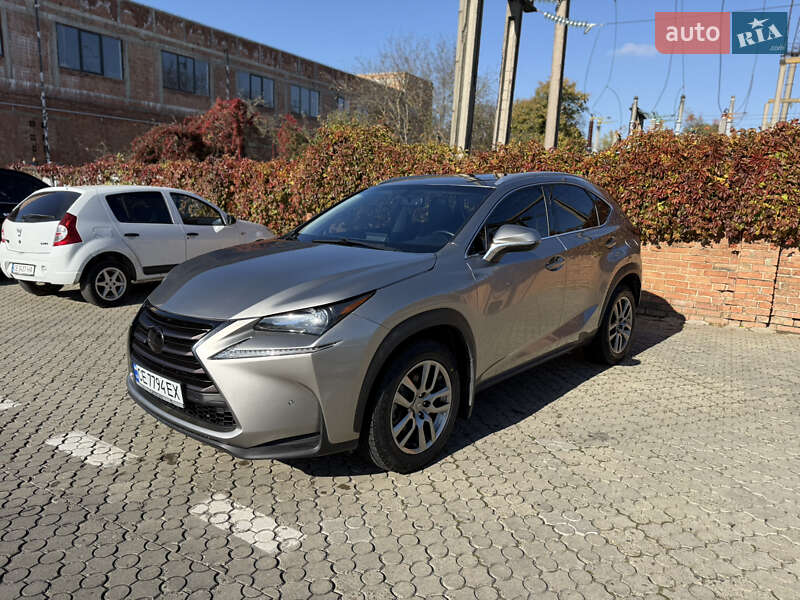 Позашляховик / Кросовер Lexus NX 2016 в Чернівцях