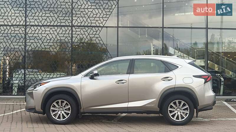 Позашляховик / Кросовер Lexus NX 2016 в Києві фото 3 Позашляховик / Кросовер Lexus NX 2016 в Києві