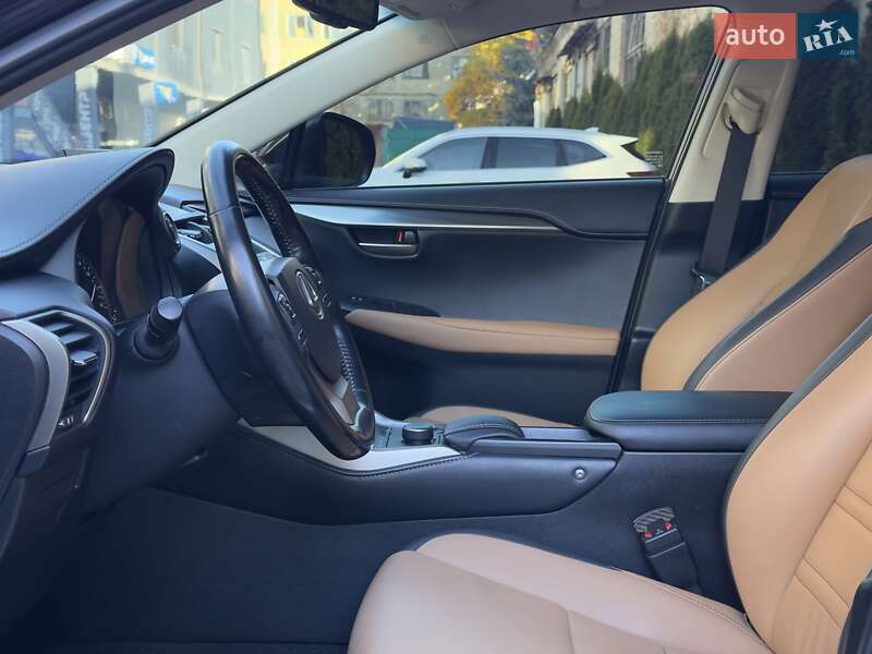 Позашляховик / Кросовер Lexus NX 2015 в Львові
