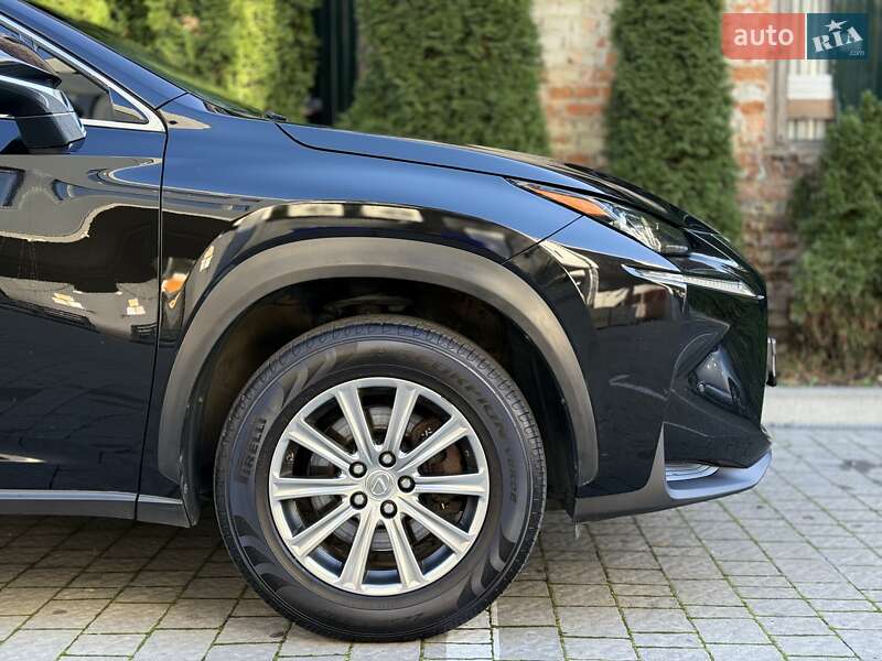 Позашляховик / Кросовер Lexus NX 2015 в Львові