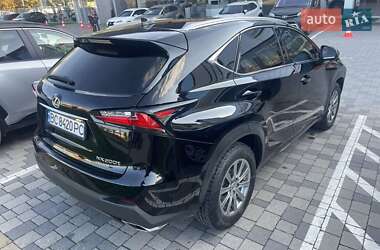 Позашляховик / Кросовер Lexus NX 2015 в Львові
