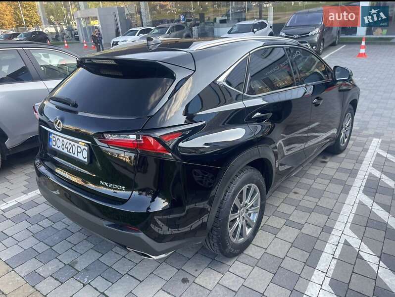 Позашляховик / Кросовер Lexus NX 2015 в Львові фото Позашляховик / Кросовер Lexus NX 2015 в Львові