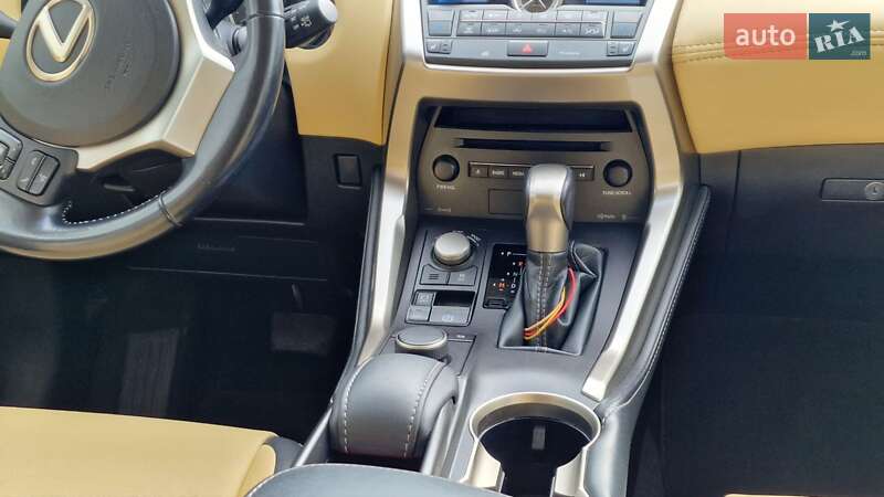 Позашляховик / Кросовер Lexus NX 2015 в Львові фото 20 Позашляховик / Кросовер Lexus NX 2015 в Львові