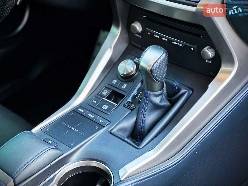 Внедорожник / Кроссовер Lexus NX 2020 в Киеве