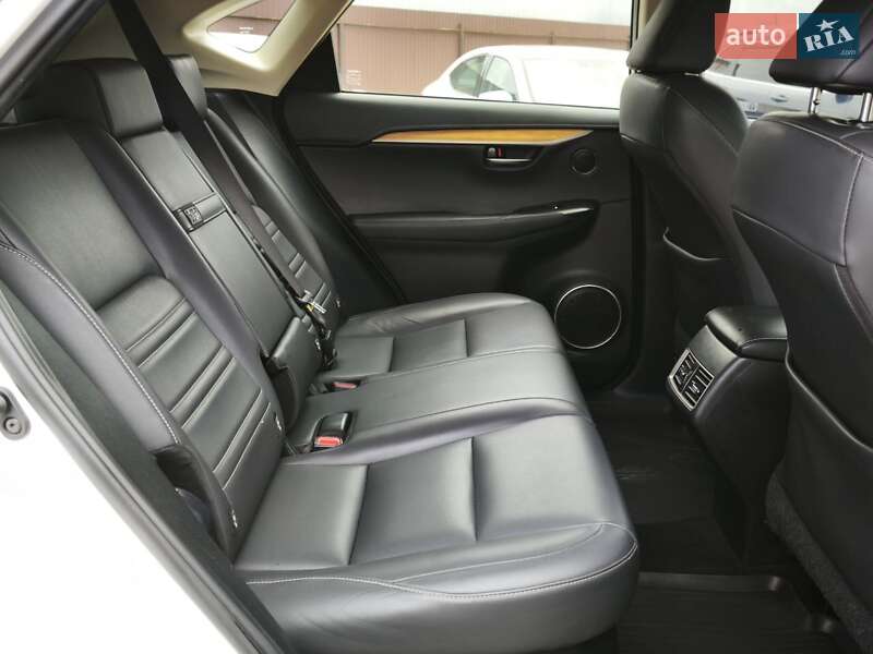 Внедорожник / Кроссовер Lexus NX 2018 в Львове