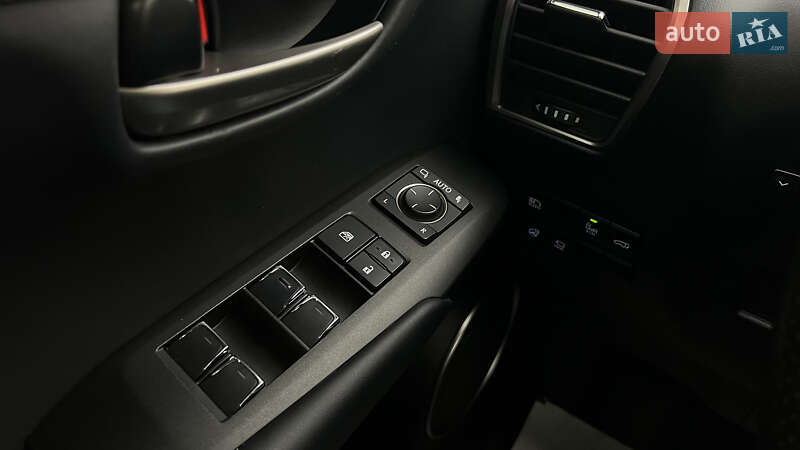 Позашляховик / Кросовер Lexus NX 2020 в Львові