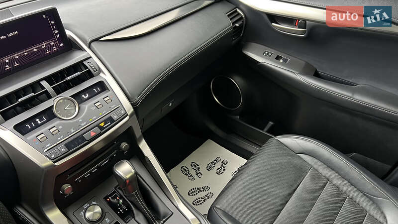 Позашляховик / Кросовер Lexus NX 2020 в Львові