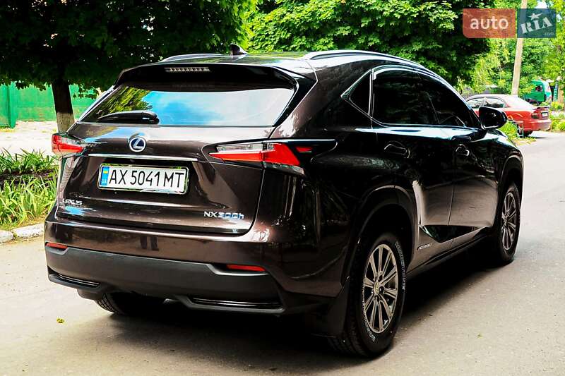 Внедорожник / Кроссовер Lexus NX 2015 в Краснограде фото 5 Внедорожник / Кроссовер Lexus NX 2015 в Краснограде