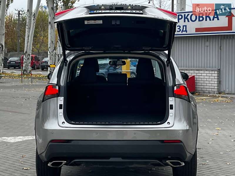 Позашляховик / Кросовер Lexus NX 2015 в Дніпрі фото 9 Позашляховик / Кросовер Lexus NX 2015 в Дніпрі