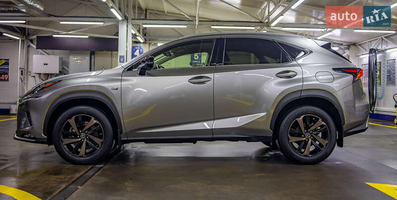 Позашляховик / Кросовер Lexus NX 2020 в Чернівцях