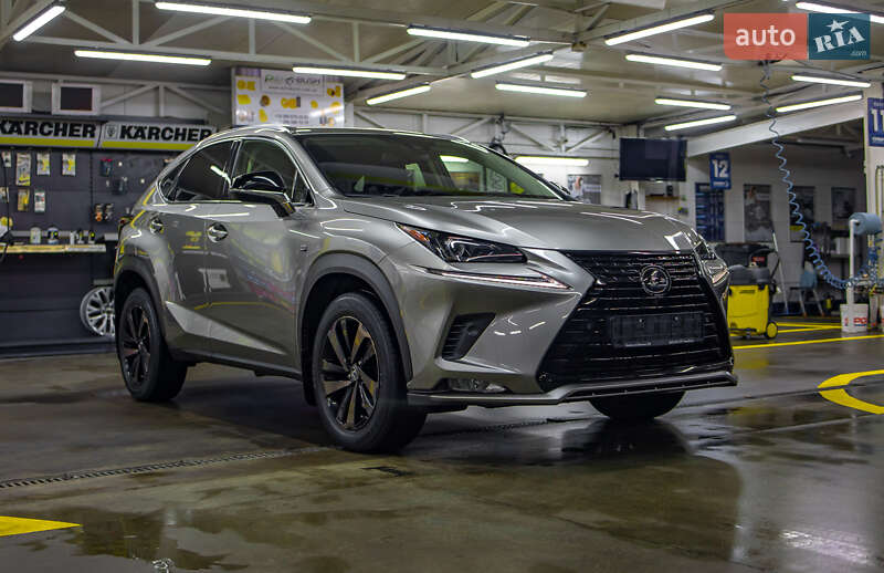 Позашляховик / Кросовер Lexus NX 2020 в Чернівцях