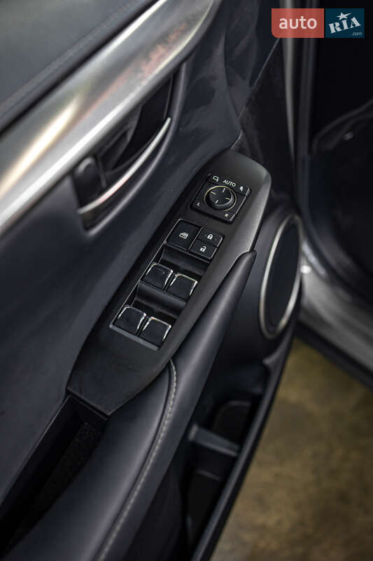 Позашляховик / Кросовер Lexus NX 2020 в Чернівцях