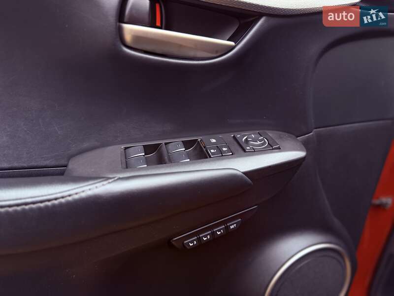 Позашляховик / Кросовер Lexus NX 2015 в Одесі